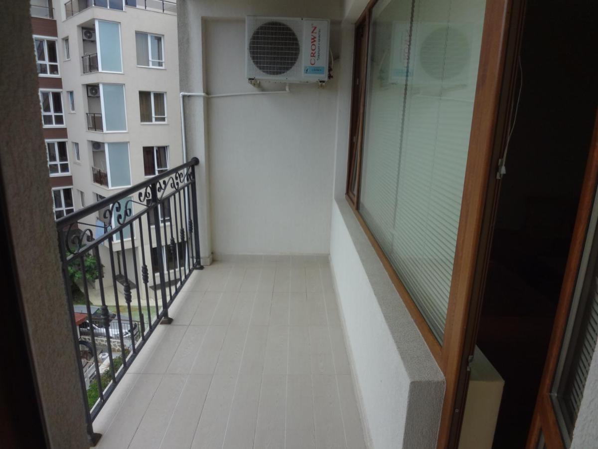 Apartment Lazur By The Sea Ravda Exterior foto