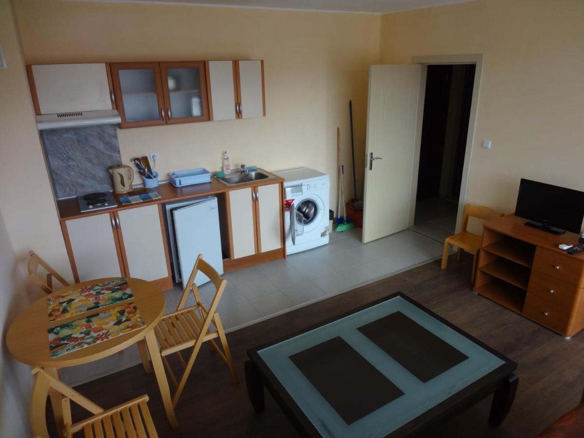 Apartment Lazur By The Sea Ravda Exterior foto