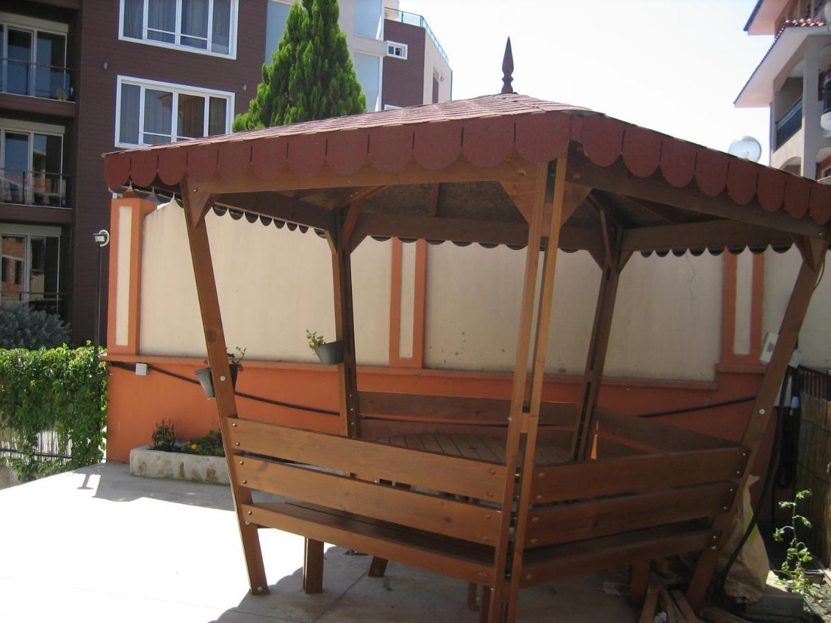 Apartment Lazur By The Sea Ravda Exterior foto